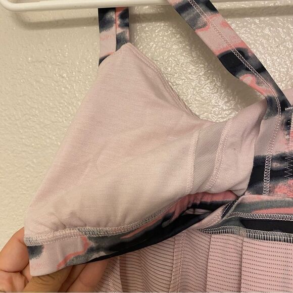 Lululemon blush Rest Less Tank Heathered Barely Pink Wamo Camo size 4 - Picture 9 of 13
